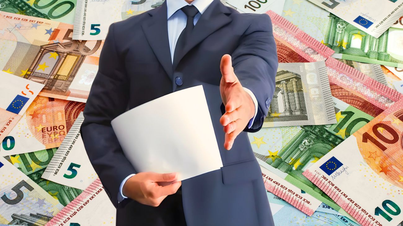 Aumenti in busta paga per i lavoratori dopo l'accordo sul Ccnl Noleggio bus con conducente