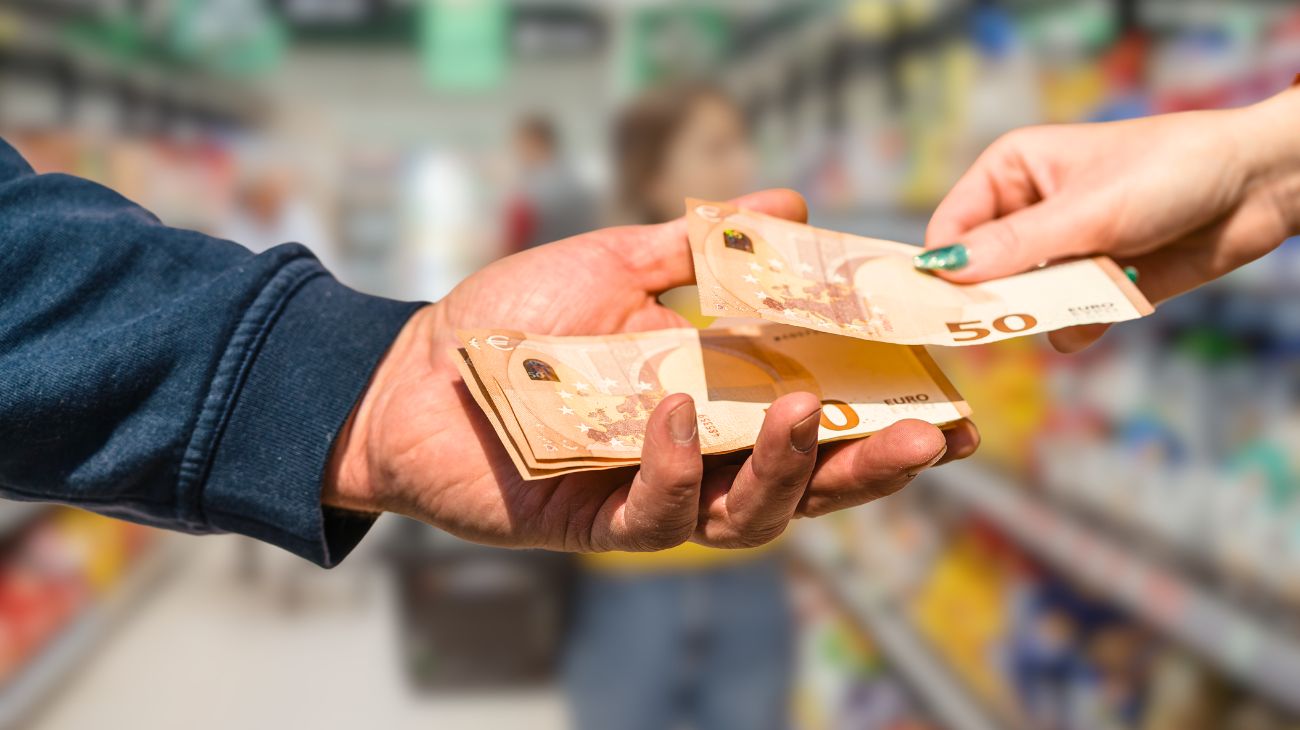 Social card, ci siamo: quando tornerà il bonus spesa da 460 euro