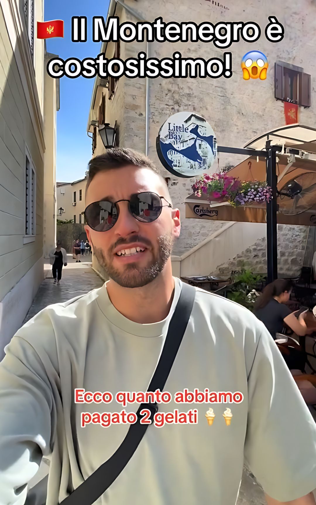 Montenegro, turista italiano mostra lo scontrino della gelateria