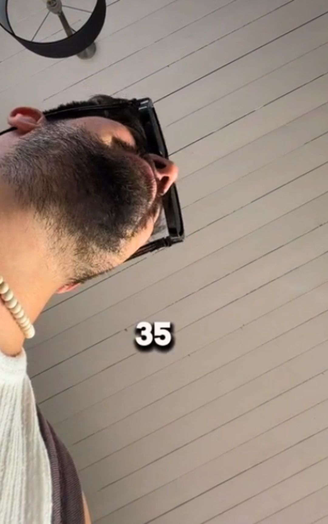 Puglia, tiktoker svela il costo reale degli stabilimenti balneari nel Salento