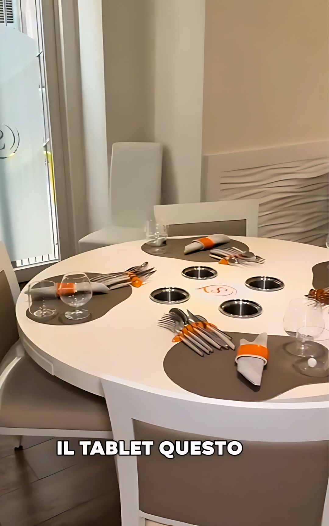 Campania, l'esperienza nel ristorante senza camerieri mostrata in video