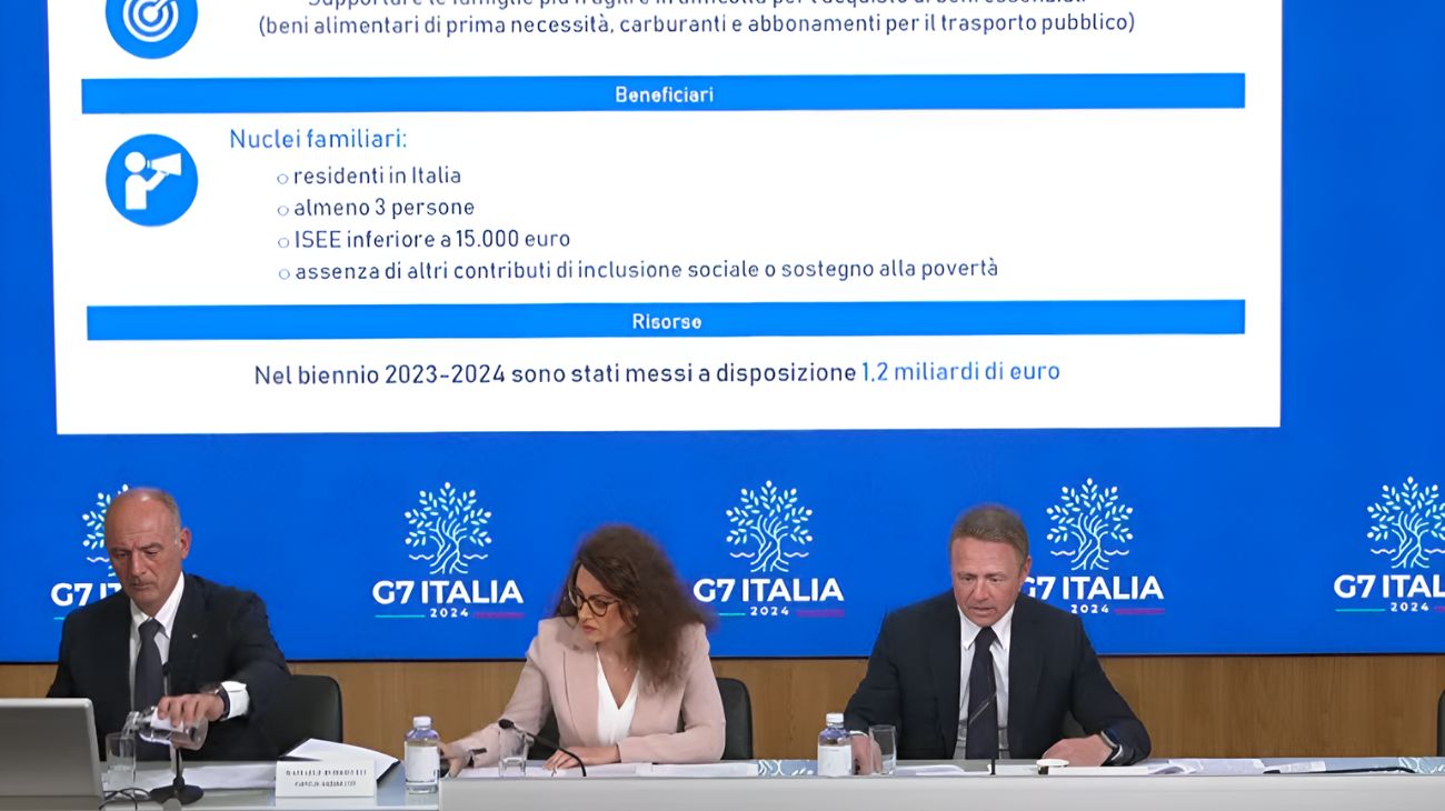 La conferenza stampa di presentazione del bonus spesa