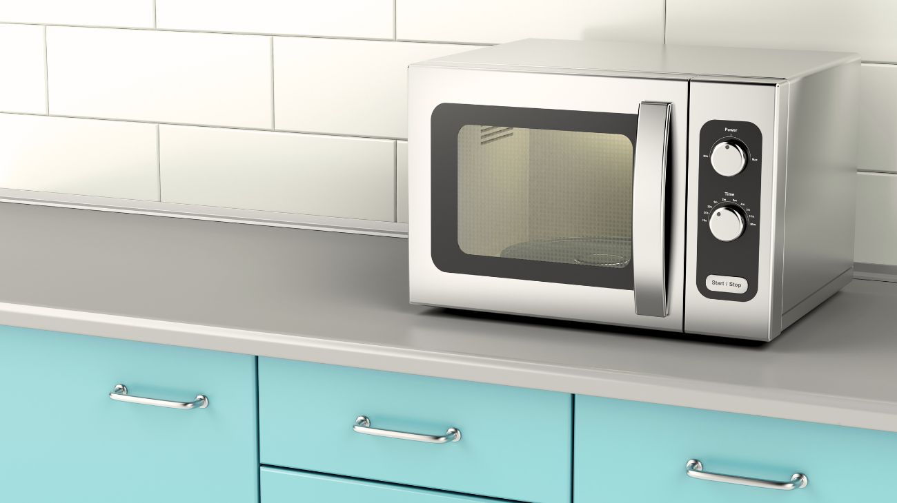 Microonde e plastica, possibili rischi per la salute