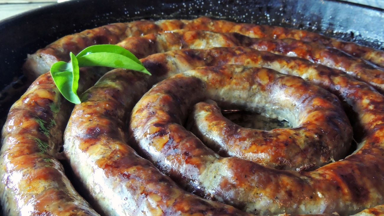 Salsiccia, cosa si rischia con una cottura scorretta