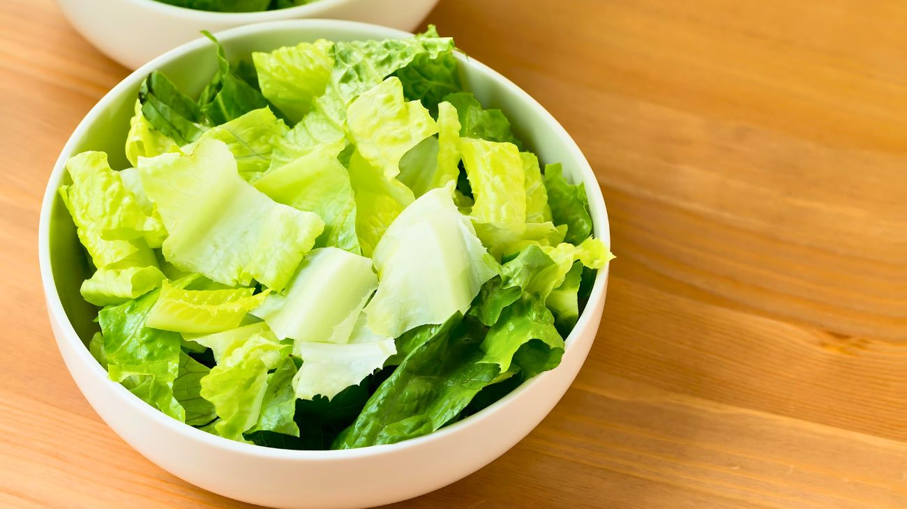 Insalata, il trucco della carta da cucina per conservarla